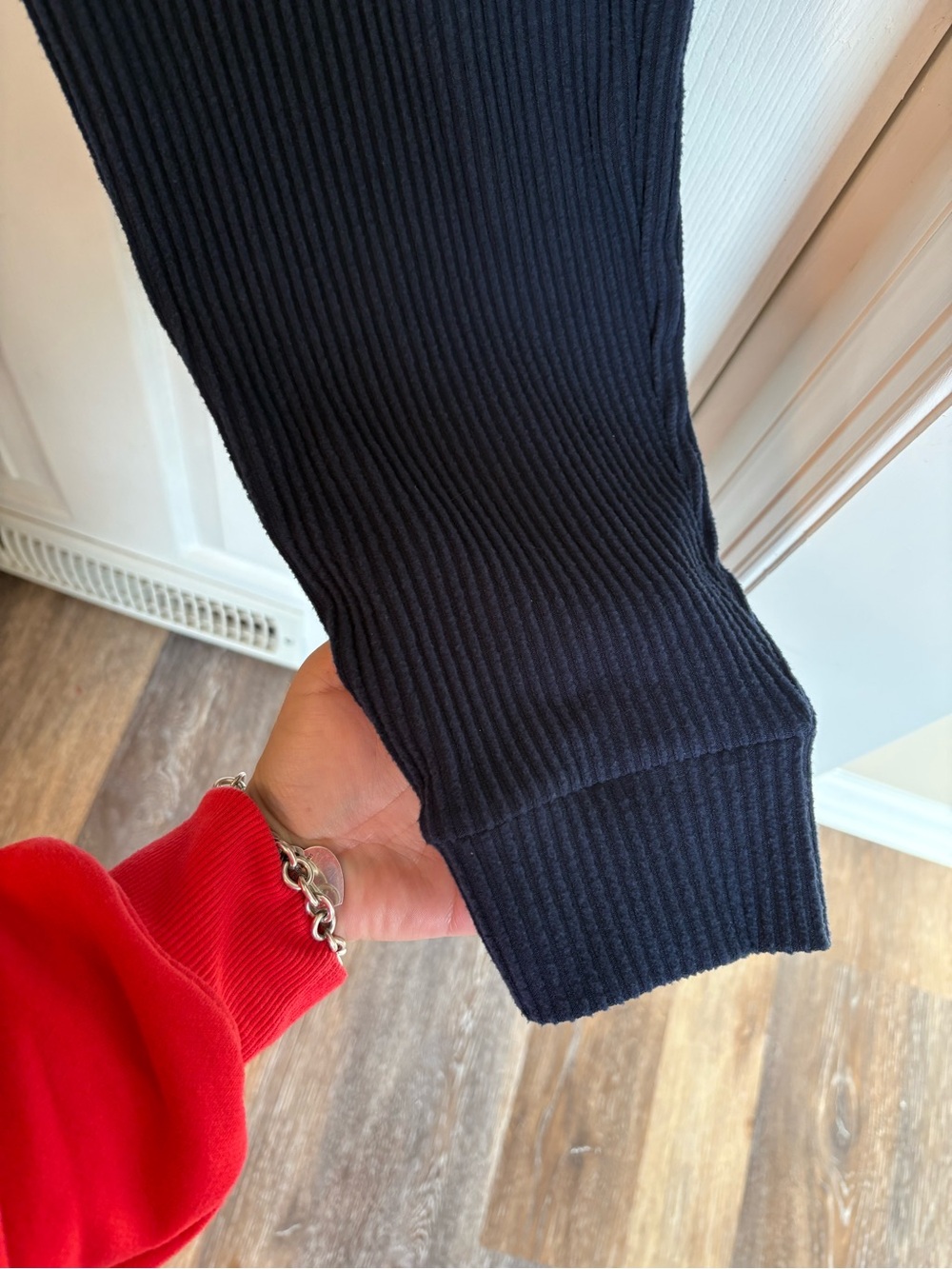 Alo muse sweatpants - Picture 6 of 7